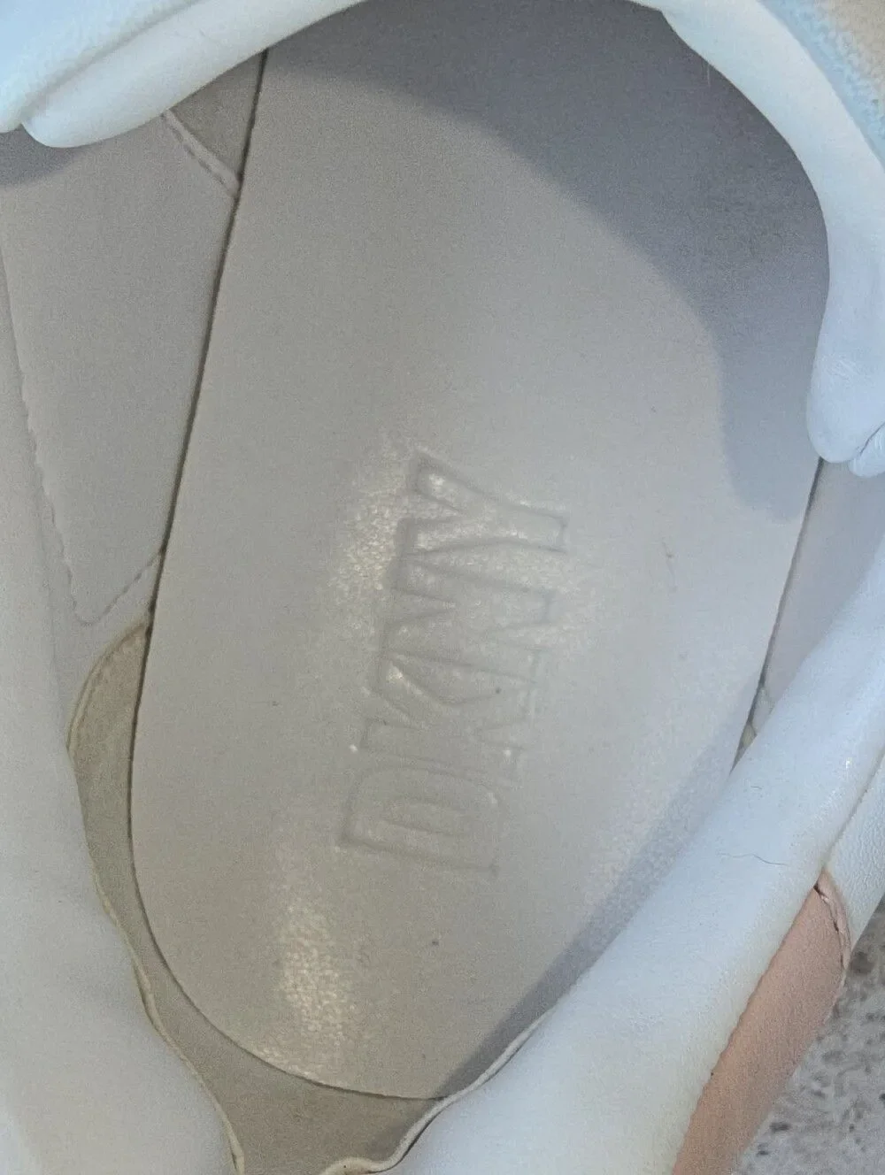 Dkny snicker white and pink Size 8